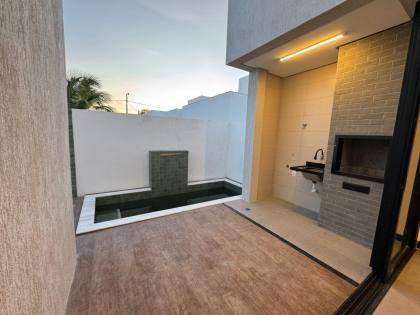 Oportunidade Única: Casa de Alto Padrão no Condomínio Maluí Residence!