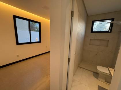 Oportunidade Única: Casa de Alto Padrão no Condomínio Maluí Residence!