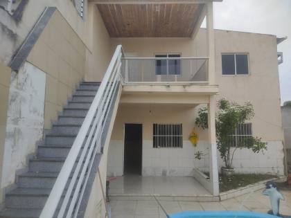 Casa com 2 Pavimentos e Piscina na Barra dos Coqueiros– Espaço e Conforto!
