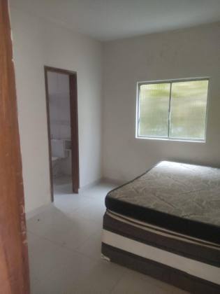 Casa com 2 Pavimentos e Piscina na Barra dos Coqueiros– Espaço e Conforto!