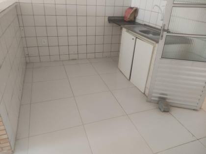 Casa com 2 Pavimentos e Piscina na Barra dos Coqueiros– Espaço e Conforto!