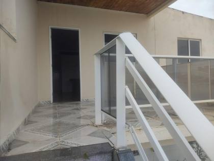 Casa com 2 Pavimentos e Piscina na Barra dos Coqueiros– Espaço e Conforto!