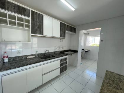 ​Oportunidade no Condomínio Clube Atalaia – Conforto, Lazer e Vista Mar!