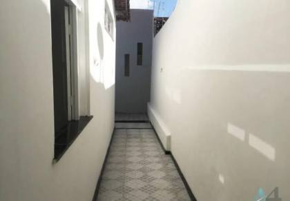 Casa à venda no Luzia-Conjunto Médici.