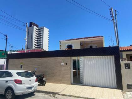 Casa Ampla na 13 de Julho – Oportunidade Única!