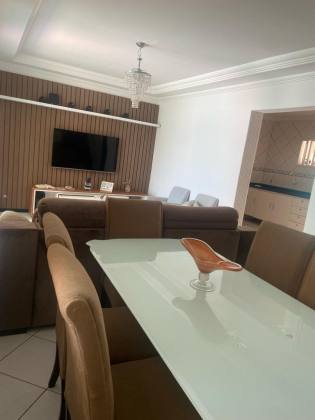 Casa Ampla na 13 de Julho – Oportunidade Única!