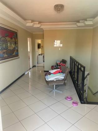 Casa Ampla na 13 de Julho – Oportunidade Única!