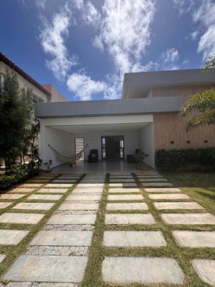 Excelente Casa no Condomínio Quintas da Barra