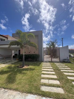 Excelente Casa no Condomínio Quintas da Barra