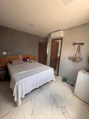 Excelente Casa no Condomínio Quintas da Barra