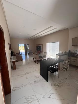 Excelente Casa no Condomínio Quintas da Barra