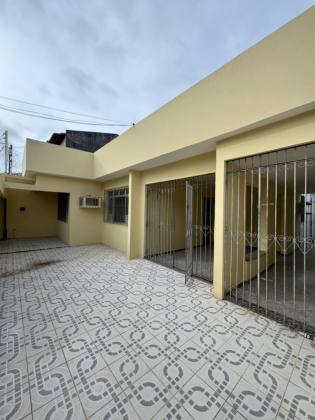 Casa Espaçosa no Conjunto Paulo Barreto – Bairro Pereira Lobo