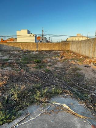 Lote à venda- Condomínio Luar da Aruana