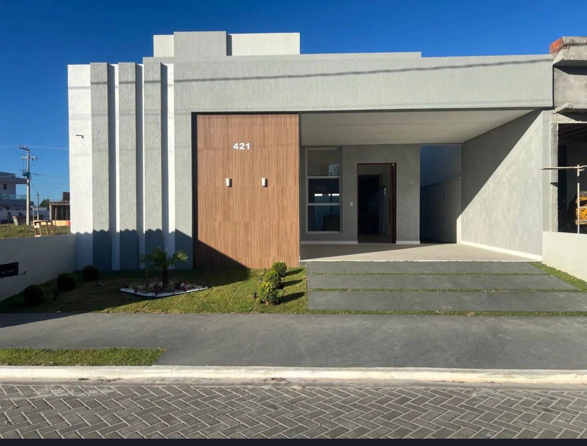 Casa Térrea Moderna no Padang Beach – Estilo e Conforto!