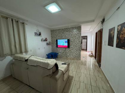 Casa em rua pública a venda com 2 pavimentos no Marcos Freire II