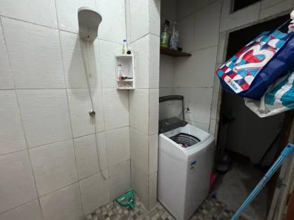 Casa em rua pública a venda com 2 pavimentos no Marcos Freire II