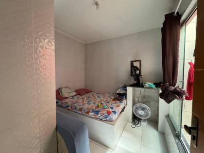 Casa em rua pública a venda com 2 pavimentos no Marcos Freire II