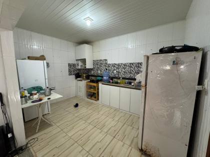 Casa em rua pública a venda com 2 pavimentos no Marcos Freire II