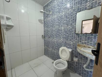 Casa em rua pública a venda com 2 pavimentos no Marcos Freire II
