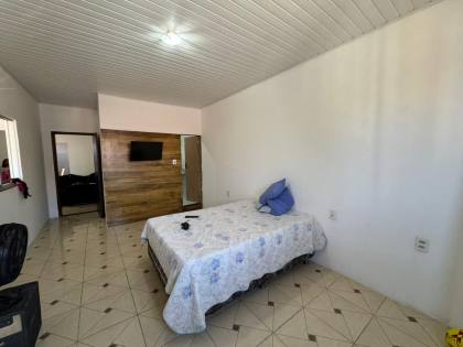Casa em rua pública a venda com 2 pavimentos no Marcos Freire II