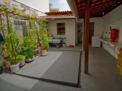 Casa a venda no Loteamento Aningas - Barrio Farolândia