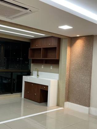Apartamento a venda no Condomínio Renaissance - Alameda Das Árvores