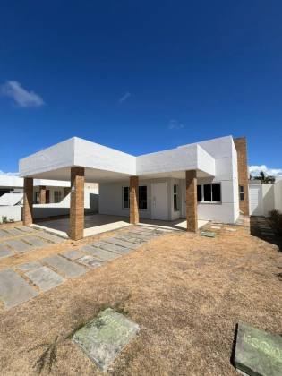 Casa à venda no Condomínio Costa Paradiso Club Residencial