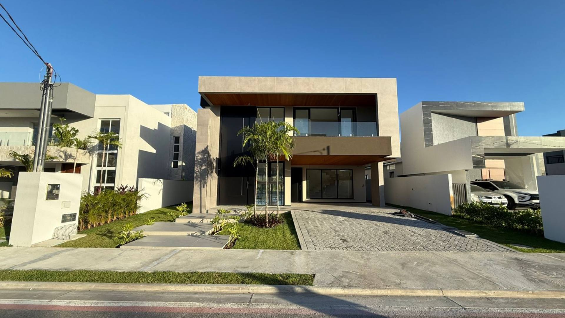 CASA À VENDA NO DAMHA - Barra dos Coqueiros