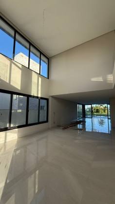 CASA À VENDA NO DAMHA - Barra dos Coqueiros