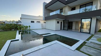 CASA À VENDA NO DAMHA - Barra dos Coqueiros