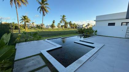 CASA À VENDA NO DAMHA - Barra dos Coqueiros
