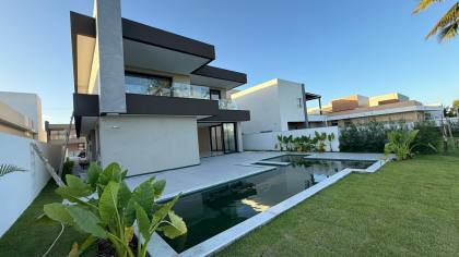 CASA À VENDA NO DAMHA - Barra dos Coqueiros