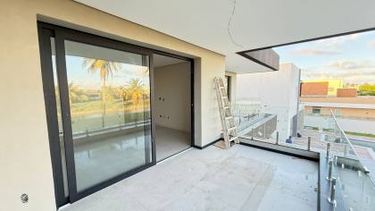 CASA À VENDA NO DAMHA - Barra dos Coqueiros