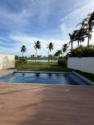 Casa de Alto padrão a venda no Damha com 4/4 Fundo Lago - Barra dos Coqueiros
