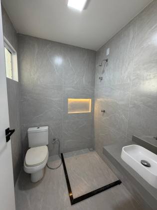 Casa à Venda no Condomínio Luar da Barra - Barra dos Coqueiros