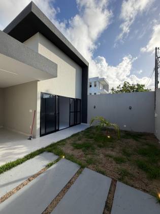 Casa à Venda no Condomínio Luar da Barra - Barra dos Coqueiros