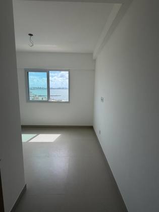 APARTAMENTO À VENDA NO BAYSIDE RESIDENCE - COROA DO MEIO