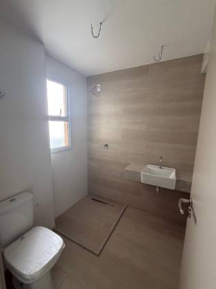 APARTAMENTO À VENDA NO BAYSIDE RESIDENCE - COROA DO MEIO