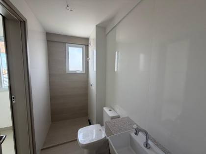 APARTAMENTO À VENDA NO BAYSIDE RESIDENCE - COROA DO MEIO