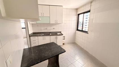 Apartamento com 4/4 a venda em frente ao shopping Jardins