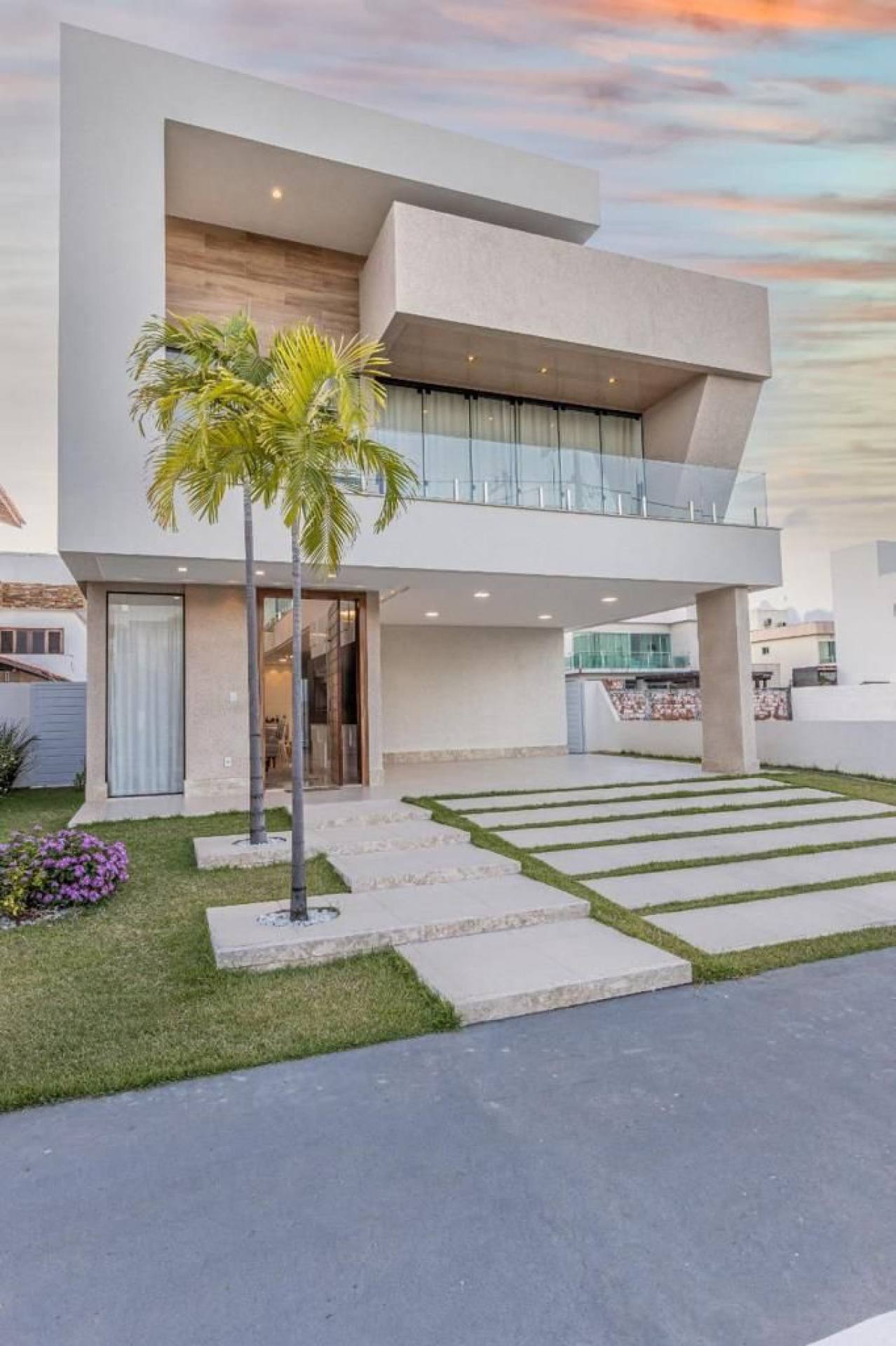 Casa à venda no Condomínio Costa Marina -4/4 | 3 suítes | Frente Leste | Área gourmet e piscina