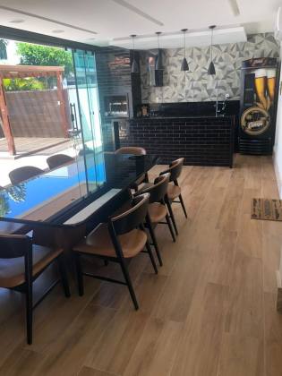 Casa à venda no Condomínio Costa Marina -4/4 | 3 suítes | Frente Leste | Área gourmet e piscina
