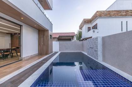 Casa à venda no Condomínio Costa Marina -4/4 | 3 suítes | Frente Leste | Área gourmet e piscina