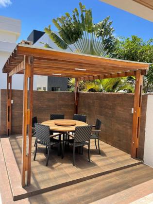 Casa à venda no Condomínio Costa Marina -4/4 | 3 suítes | Frente Leste | Área gourmet e piscina