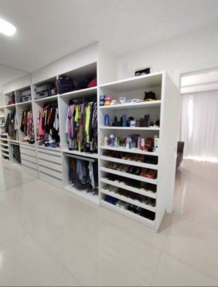 Casa à venda no Condomínio Costa Marina -4/4 | 3 suítes | Frente Leste | Área gourmet e piscina