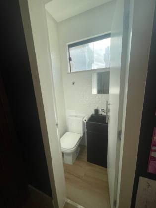 Casa à venda no Condomínio Costa Marina -4/4 | 3 suítes | Frente Leste | Área gourmet e piscina