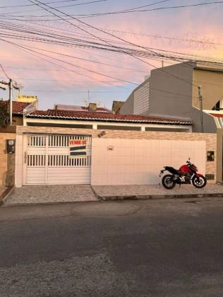 Casa à Venda no Conjunto Orlando Dantas