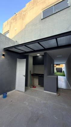 CASA NA ARUANA | CONFORTO, LAZER E SOFISTICAÇÃO