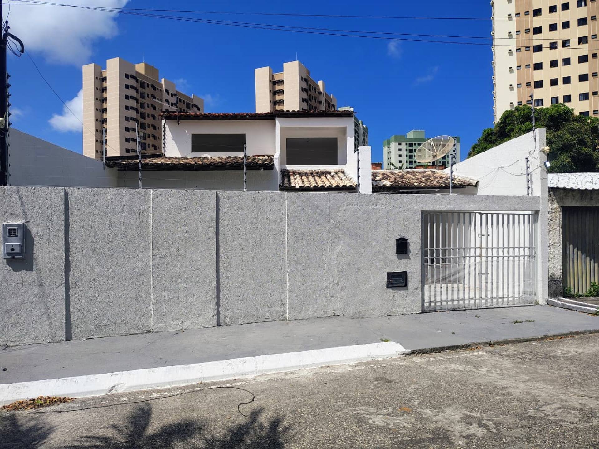 Casa Ampla á Venda no Luzia