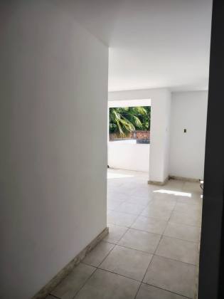 Casa Ampla á Venda no Luzia